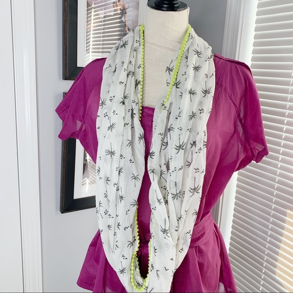 American Eagle lightweight infinity scarf - Picture 3 of 4
